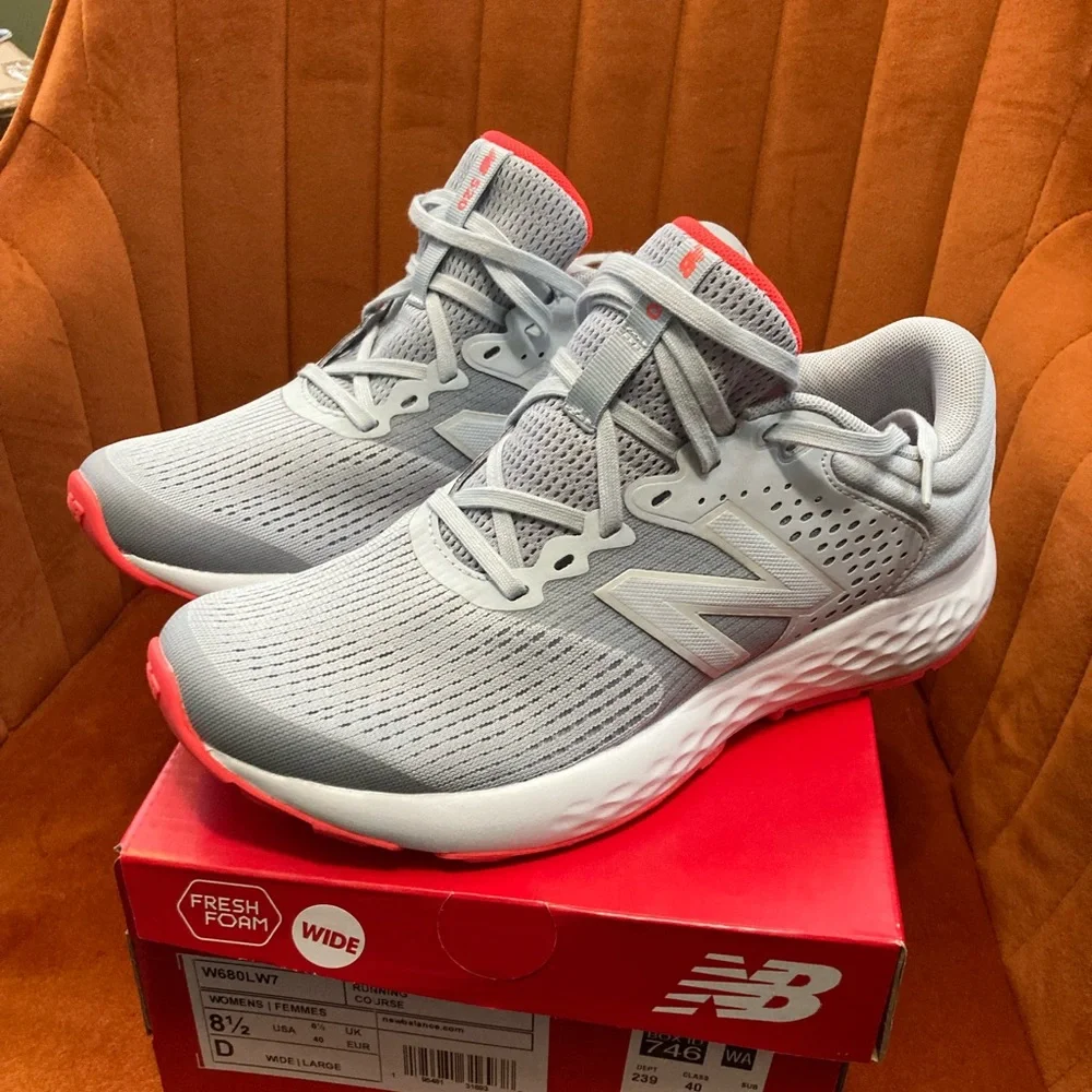 New Balance Women's Size 8.5 Grey Running Shoes Sneakers - Picture 12 of 13
